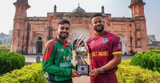 লালবাগ কেল্লায় উন্মোচিত বাংলাদেশ-ওয়েস্ট ইন্ডিজ সিরিজের ট্রফি